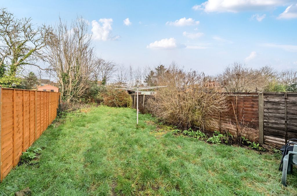 Additional image 11 of 3 bed semi-detached house for saleWescott Road, Wokingham, Berkshire RG40