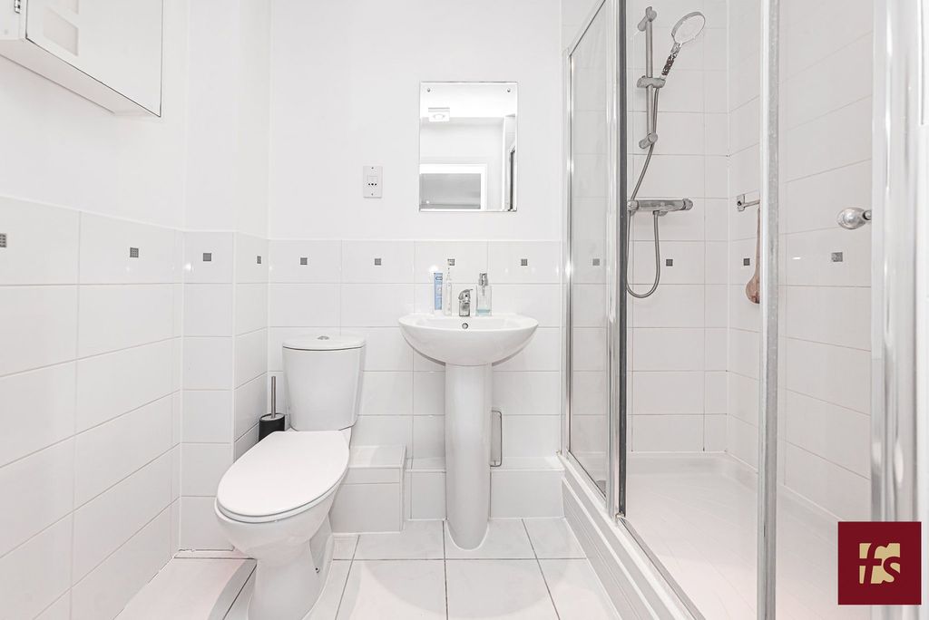 Additional image 7 of 2 bed flat for saleSt. Francis Close, Crowthorne, Berkshire RG45