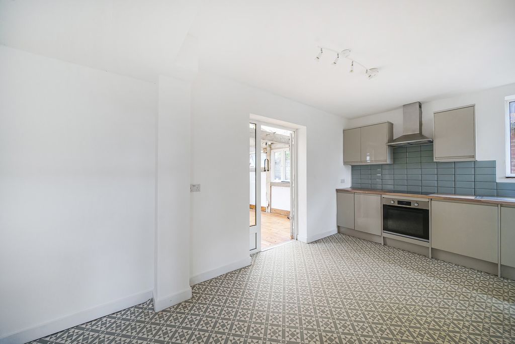 Additional image 5 of 3 bed detached house for saleNew Barn Lane, Whyteleafe CR3