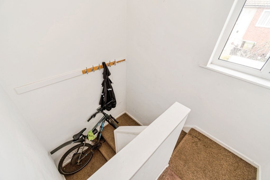 Additional image 11 of 1 bed flat for saleCleasby Close, Southampton, Hampshire SO16