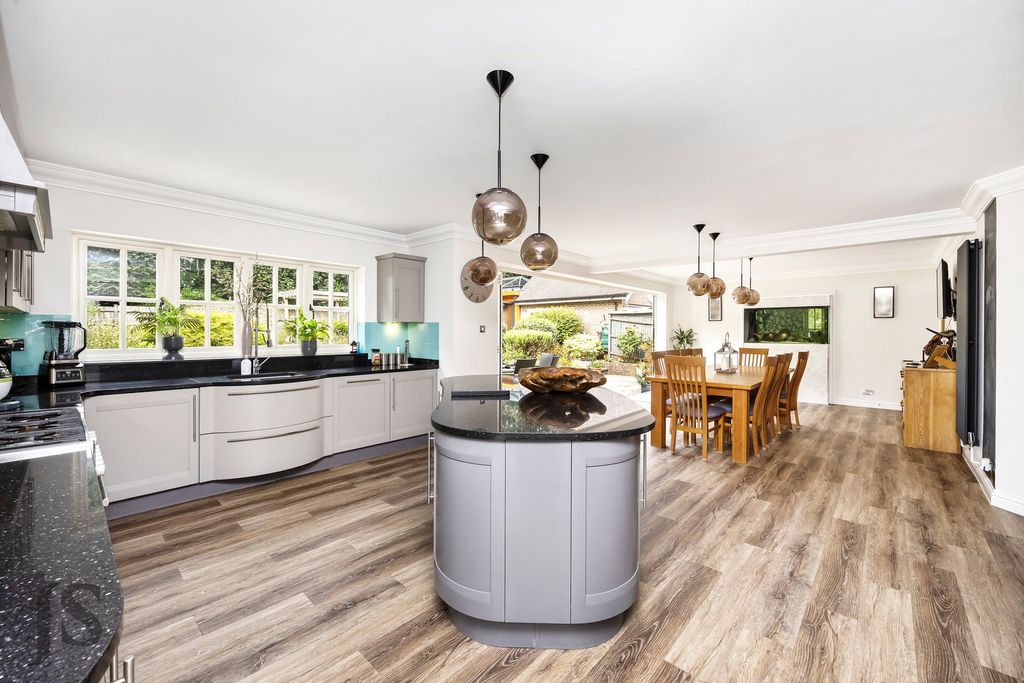 Additional image 4 of 5 bed detached house for saleFirst Avenue, Worthing, West Sussex BN14