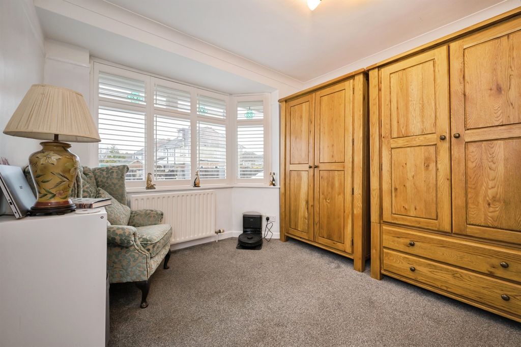 Additional image 7 of 4 bed bungalow for saleTemple Gardens, Southampton SO19