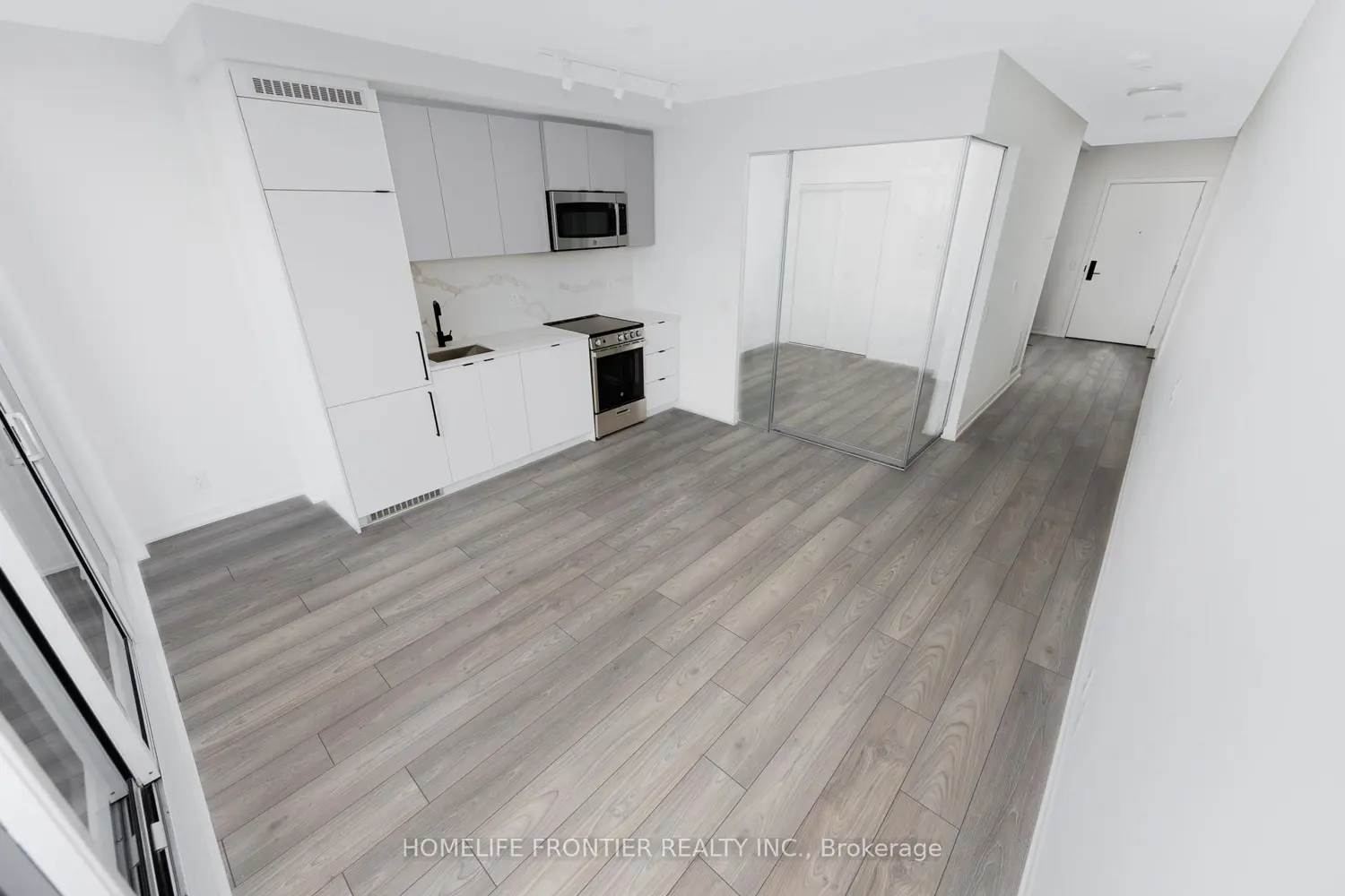 Additional image 10 of 285 Dufferin Street 505