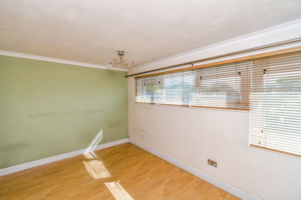 Additional image 10 of 2 bed flat for saleTaranto Road, Southampton SO16