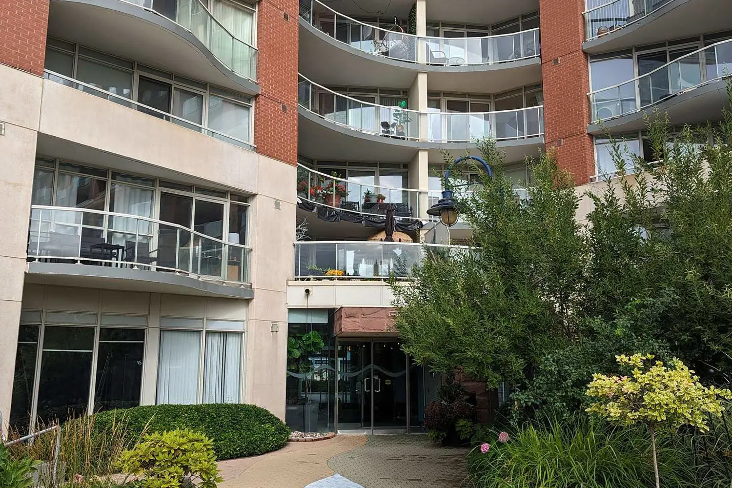 Additional image 18 of 550 Queens Quay 608