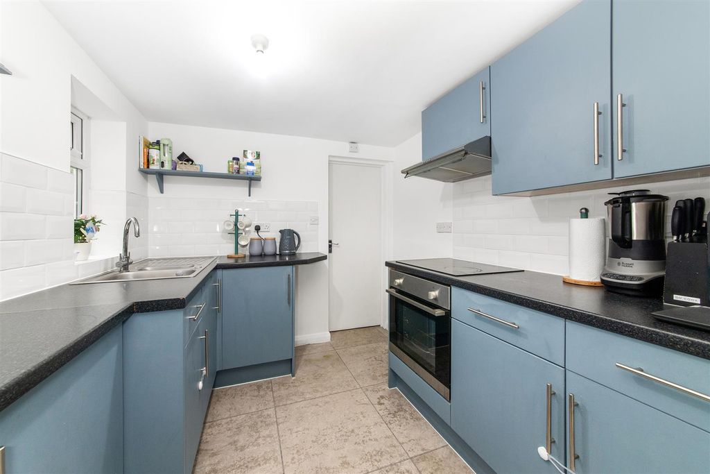 Additional image 5 of 2 bed terraced house for saleGodstone Road, Whyteleafe CR3