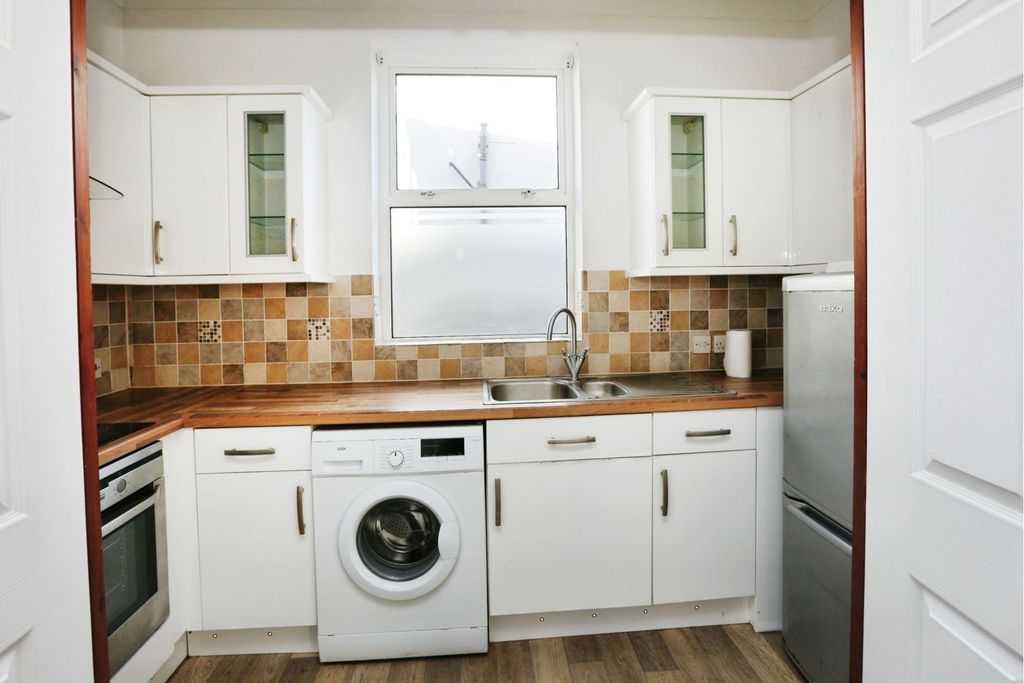 Additional image 2 of 1 bed flat for sale23 West Road, Southampton SO19