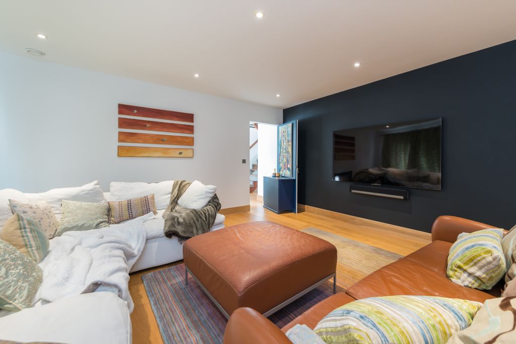 Additional image 8 of 5 bed detached house for saleWoodlands, Fox's Cross Hill, Whitstable CT5