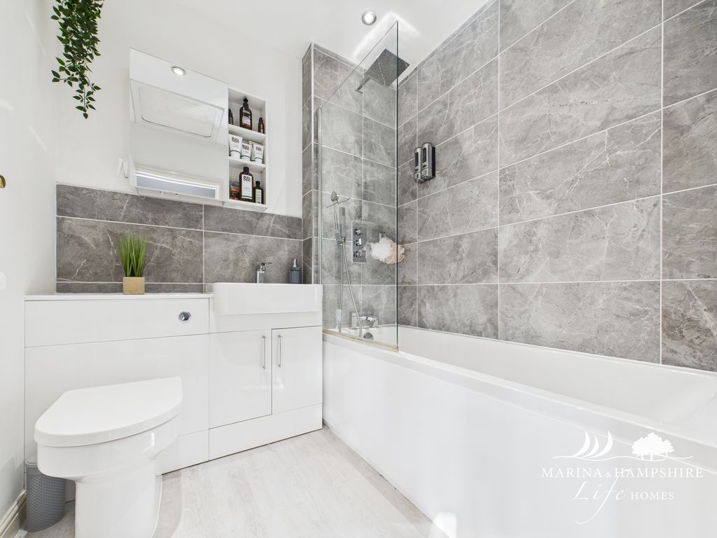 Additional image 21 of 2 bed terraced house for saleTintagel Way, Port Solent PO6