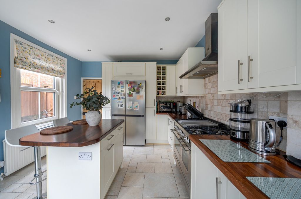 Additional image 11 of 4 bed semi-detached house for saleNorfolk Road, Shirley, Southampton, Hampshire SO15