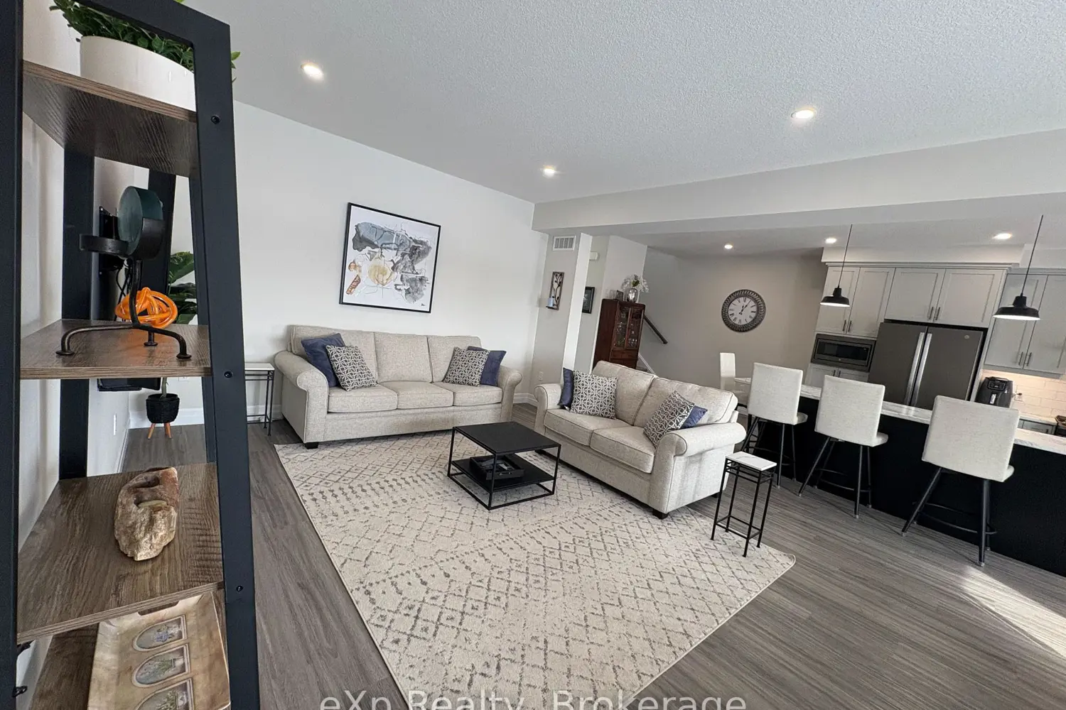 Additional image 4 of 654 Wray Avenue