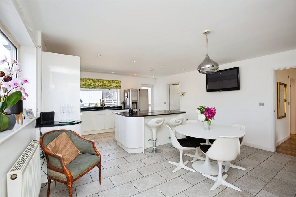 Additional image 6 of 3 bed detached bungalow for saleCrawley Road, Witney OX28