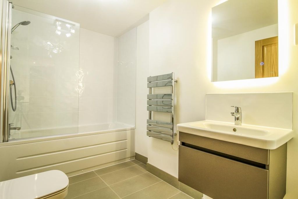 Additional image 5 of 1 bed flat for saleDukes Court, Woodstock OX20
