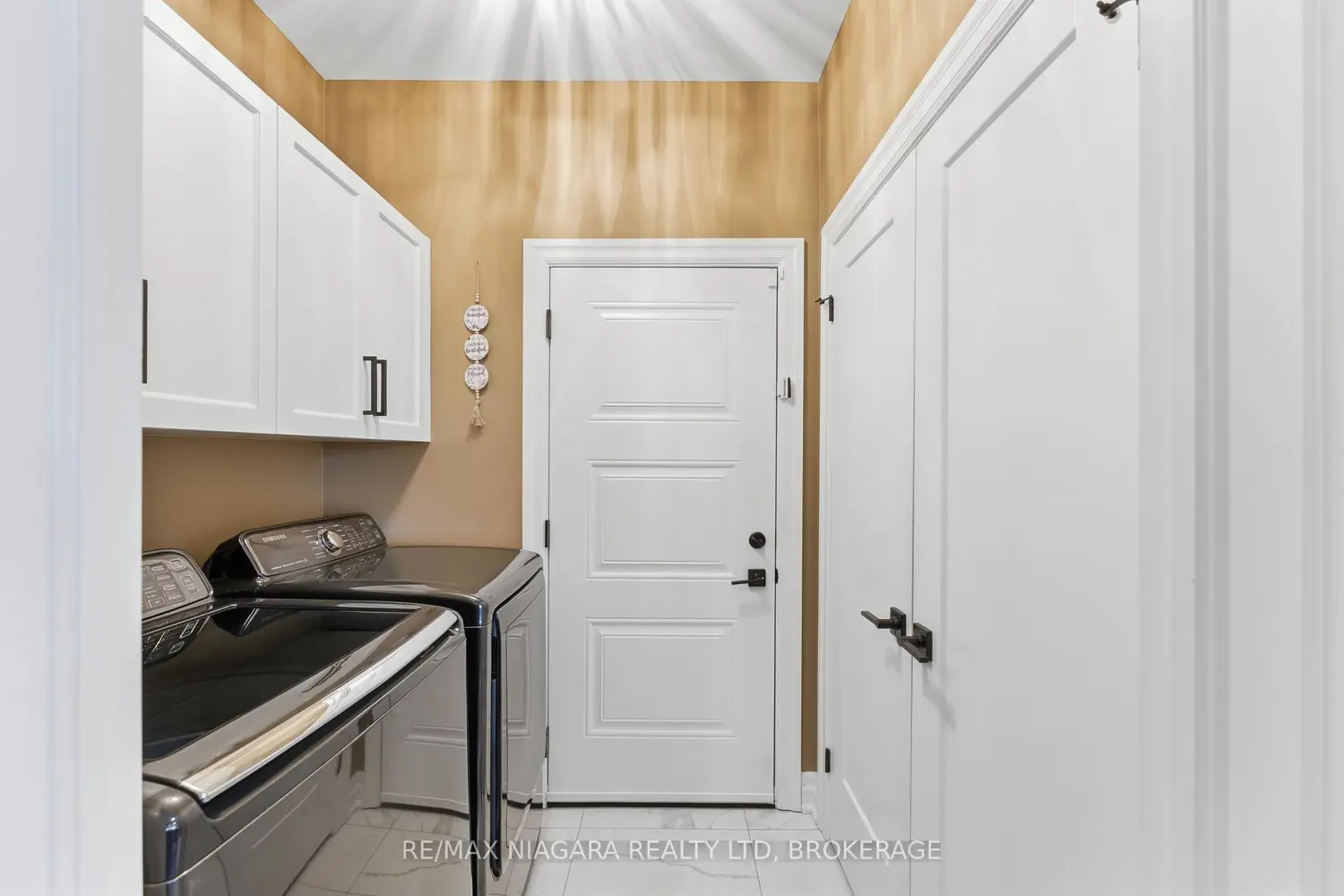 Additional image 11 of 3616 Canfield Crescent