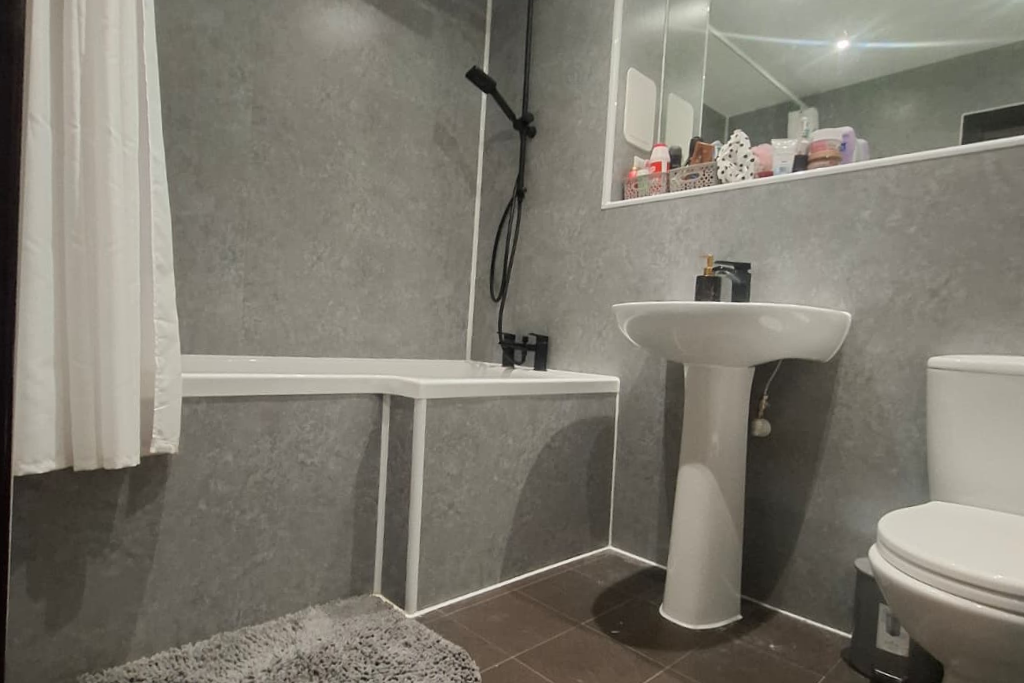 Additional image 7 of 2 bed flat for saleGolden Jubilee Way, Wickford SS12
