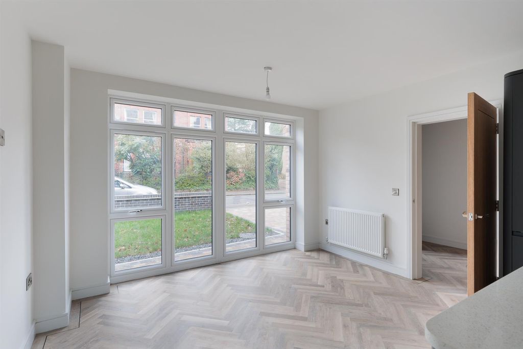 Additional image 10 of 5 bed detached house for saleSidmouth Avenue, Newcastle Under Lyme ST5