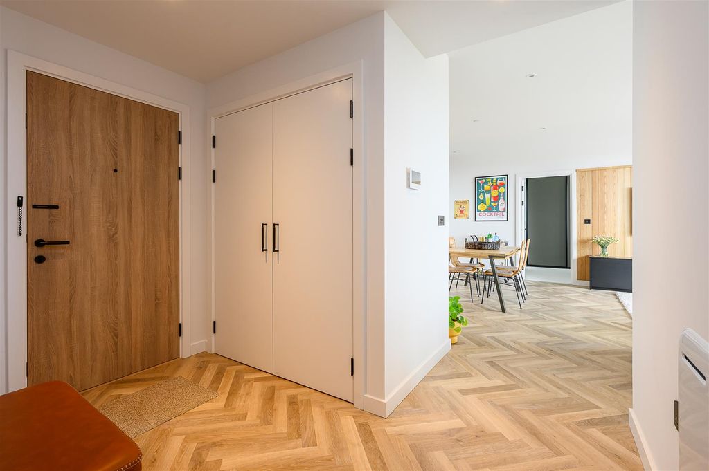 Additional image 5 of 3 bed flat for salePenthouse, The Cocoa Works, Haxby Road, York YO31