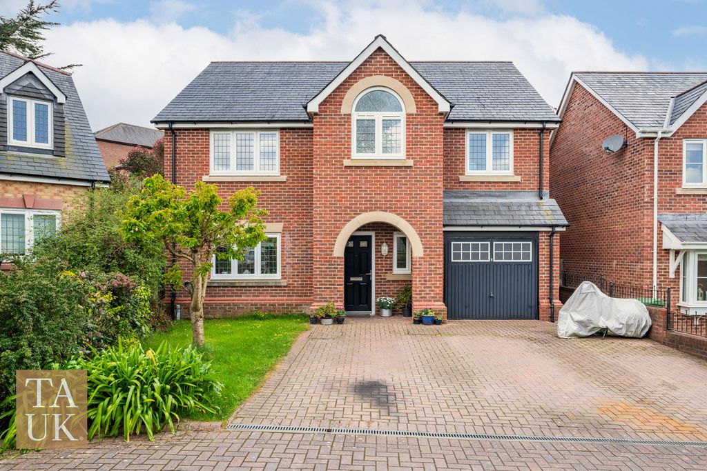 4 bed detached house for saleLlys Adda, Bangor LL57