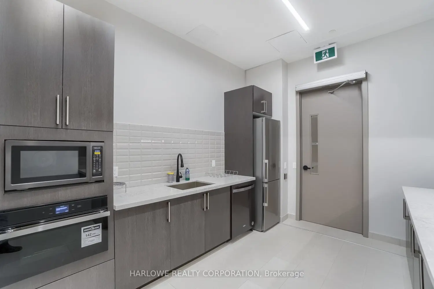 Additional image 17 of 4655 Metcalfe Avenue 204