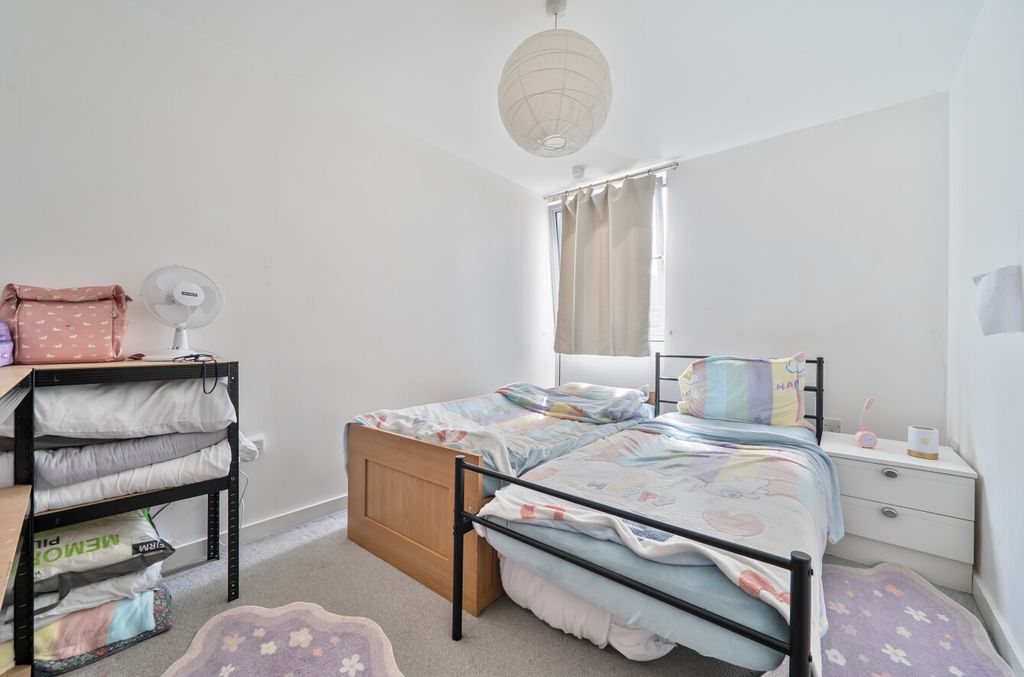 Additional image 7 of 2 bed flat for saleCross Street, Portsmouth PO1
