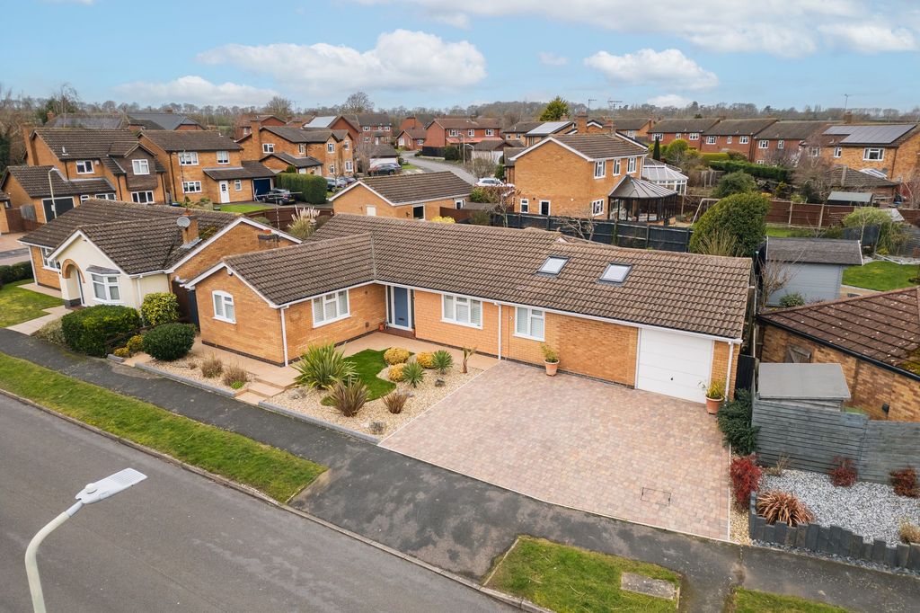 4 bed detached bungalow for saleBridgewater Drive, Great Glen LE8