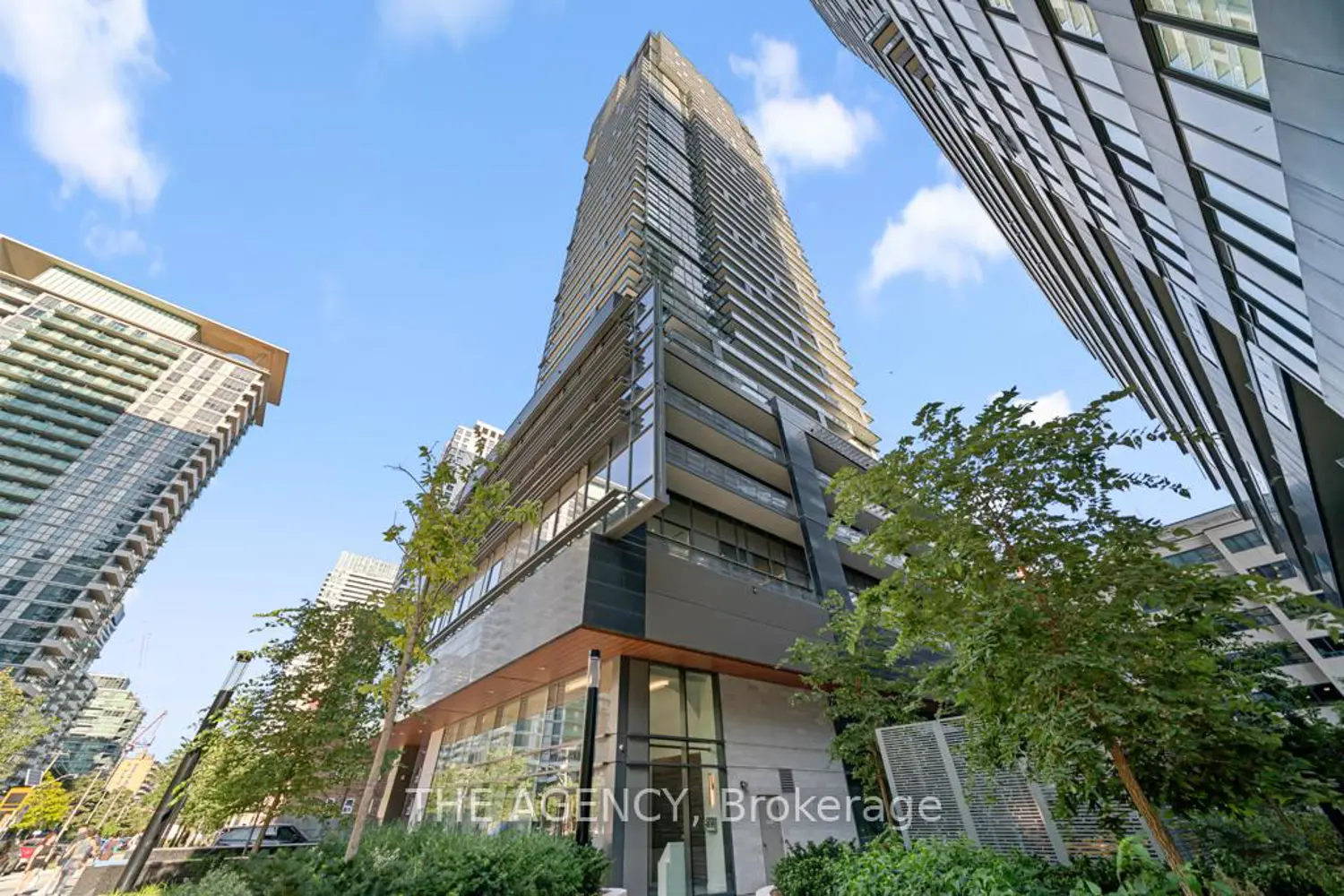 39 Roehampton Avenue 4506