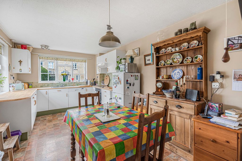 Additional image 4 of 4 bed detached house for saleShipton Road, Woodstock OX20