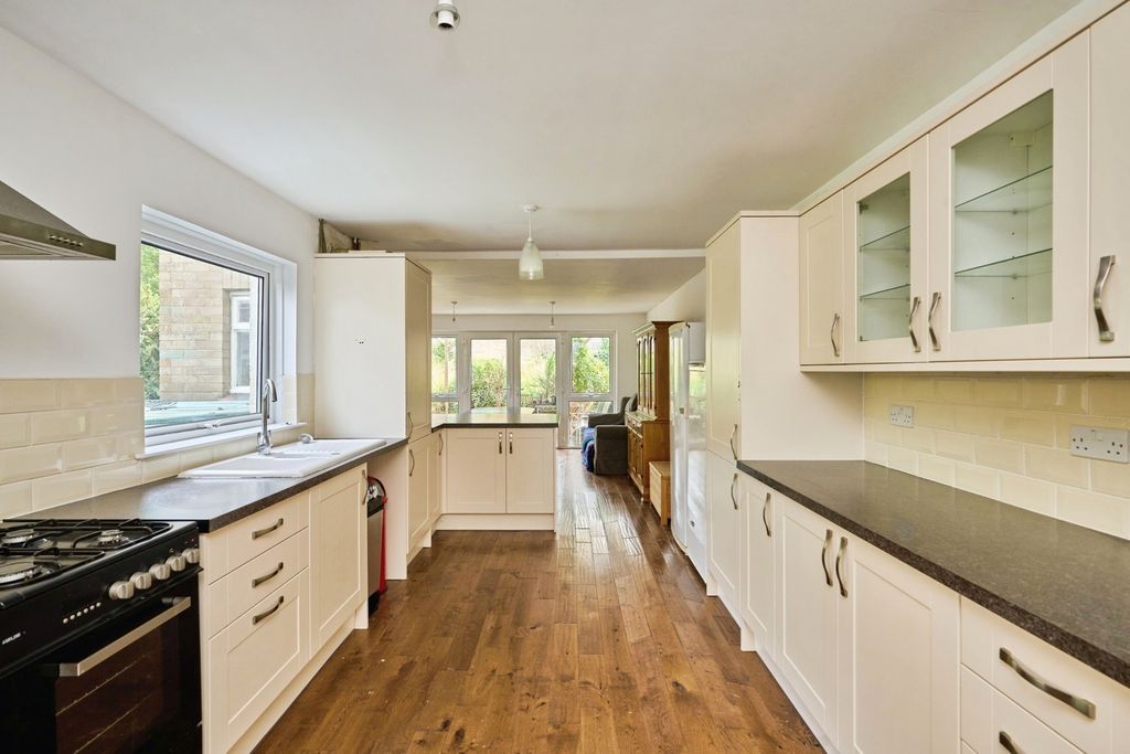Additional image 3 of 6 bed semi-detached house for saleCastle Road, Newport, Isle Of Wight PO30
