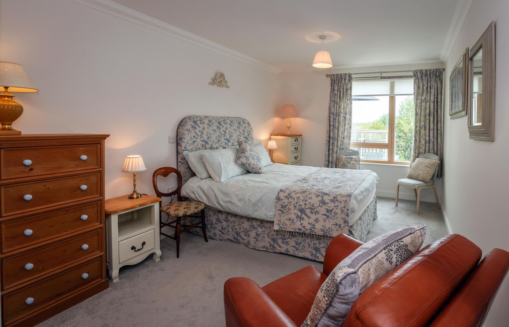 Additional image 9 of 2 bed flat for saleCastle View, Windsor SL4