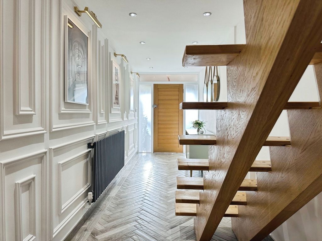 Additional image 11 of 4 bed detached house for saleCheswell Close, Compton, Wolverhampton WV6