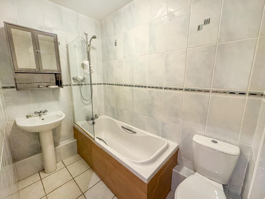 Additional image 11 of 2 bed flat for saleWell Lane, Rothwell NN14