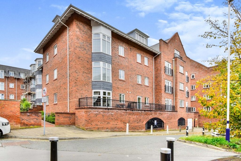 2 bed flat for saleCentral Place, Station Road, Wilmslow, Cheshire SK9