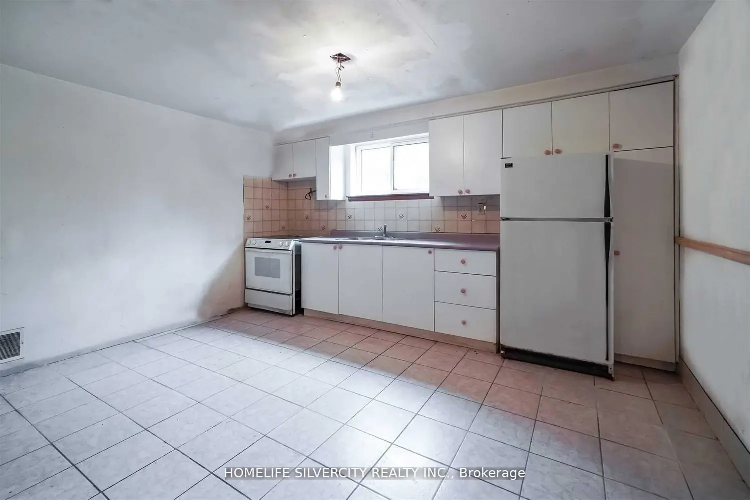 Additional image 14 of 4395 Castlemore Road