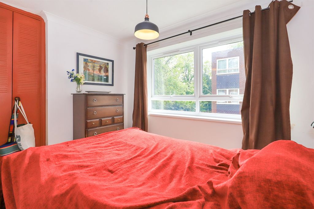 Additional image 9 of 2 bed flat for saleTettenhall Road, Wolverhampton WV6