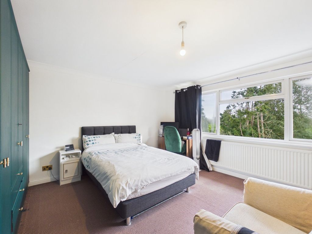 Additional image 6 of 2 bed flat for saleFordbridge Road, Ashford, Surrey TW15