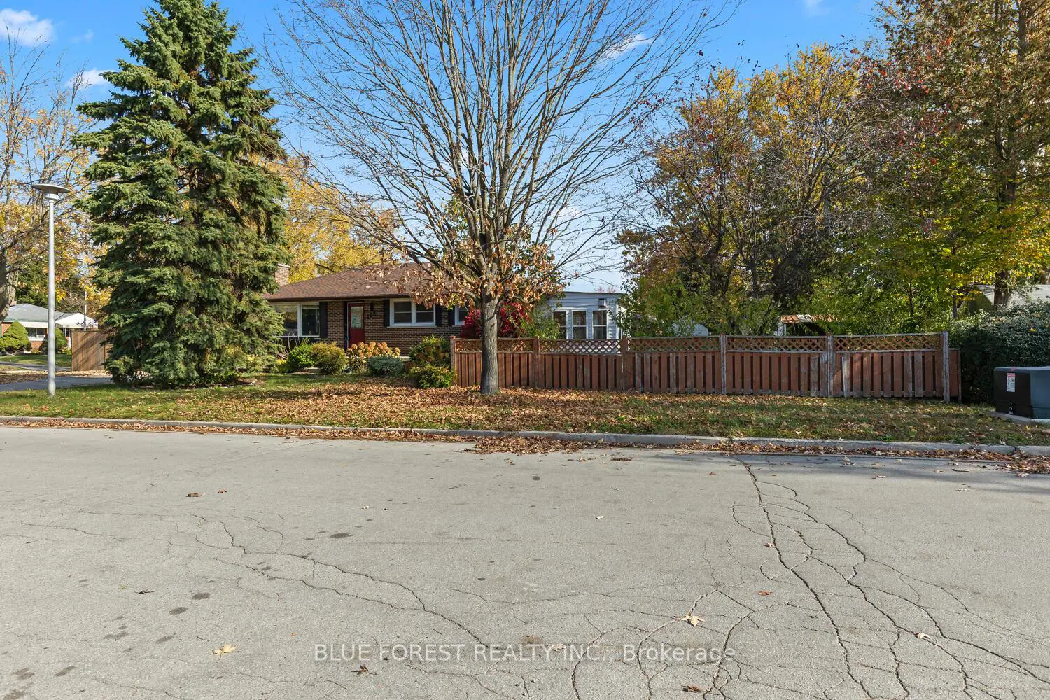 Additional image 2 of 106 Laurentian Drive