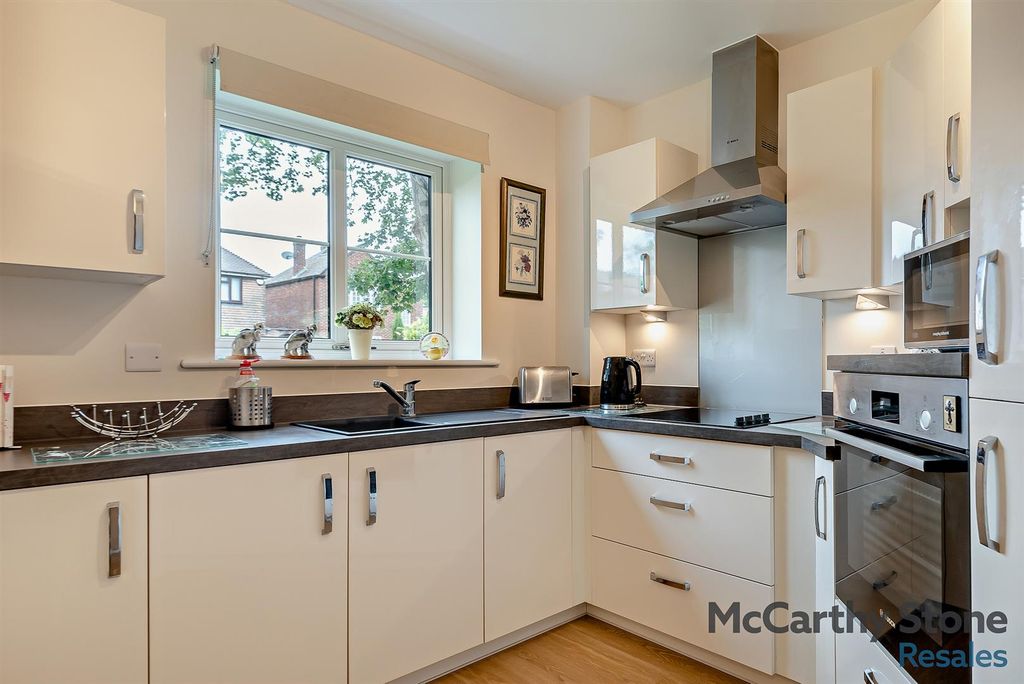 Additional image 6 of 1 bed flat for sale8 Hampton Place, Hampton Close, Southampton SO15