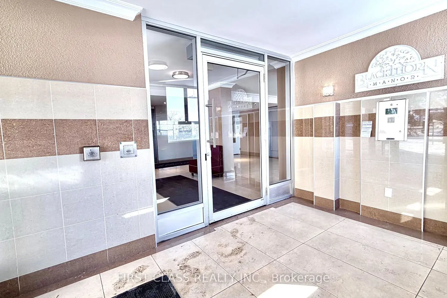Additional image 4 of 541 Blackthorn Avenue 1415