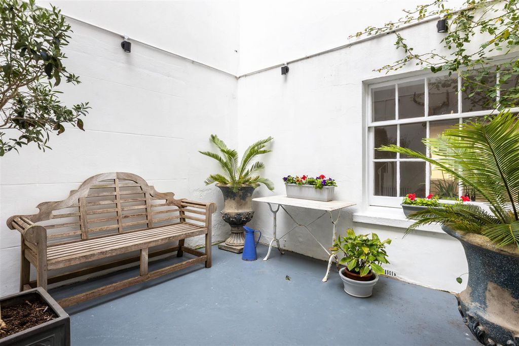 Additional image 11 of 5 bed town house for saleLiverpool Terrace, Worthing BN11