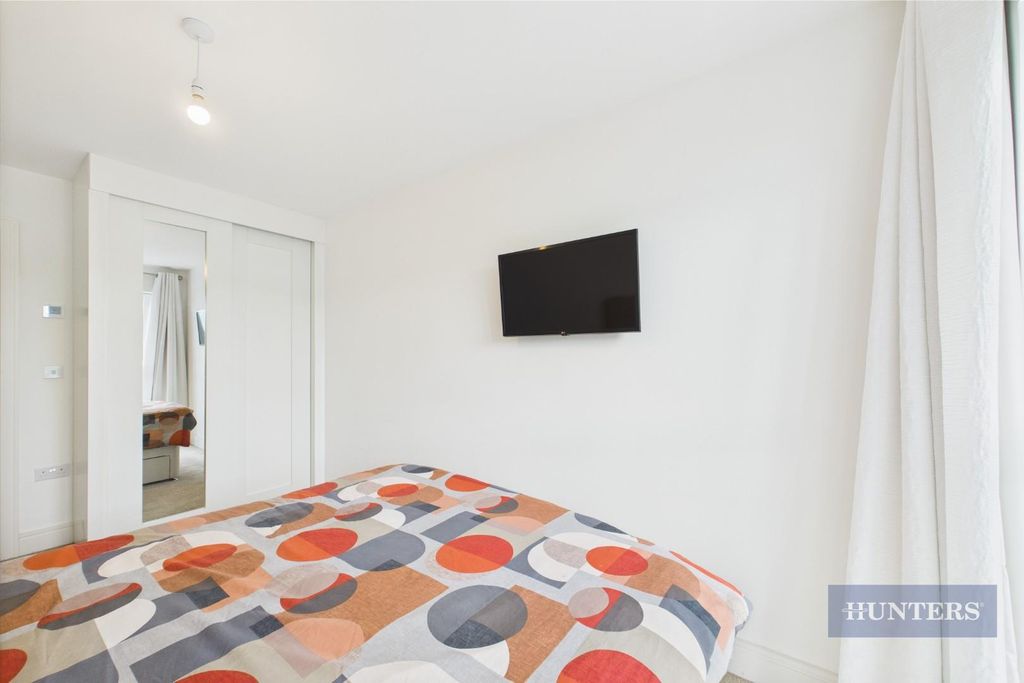 Additional image 11 of 2 bed flat for saleElm Quay, Thomas Blake Avenue, Southampton SO14
