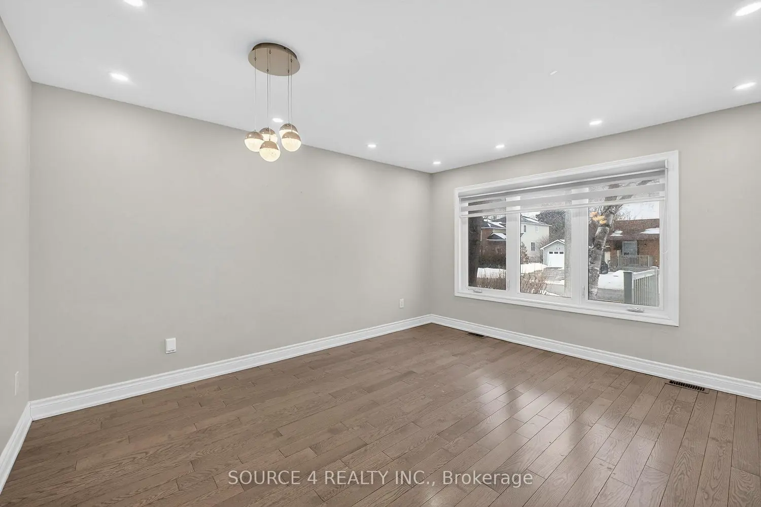 243 Malaga Road photo 3