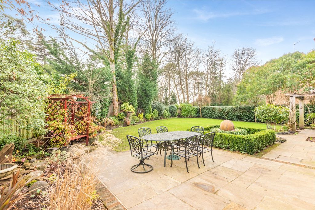 Additional image 9 of 6 bed detached house for saleWoking, Surrey GU22