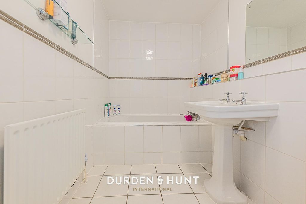 Additional image 19 of 3 bed flat for saleRegents Drive, Woodford Green IG8