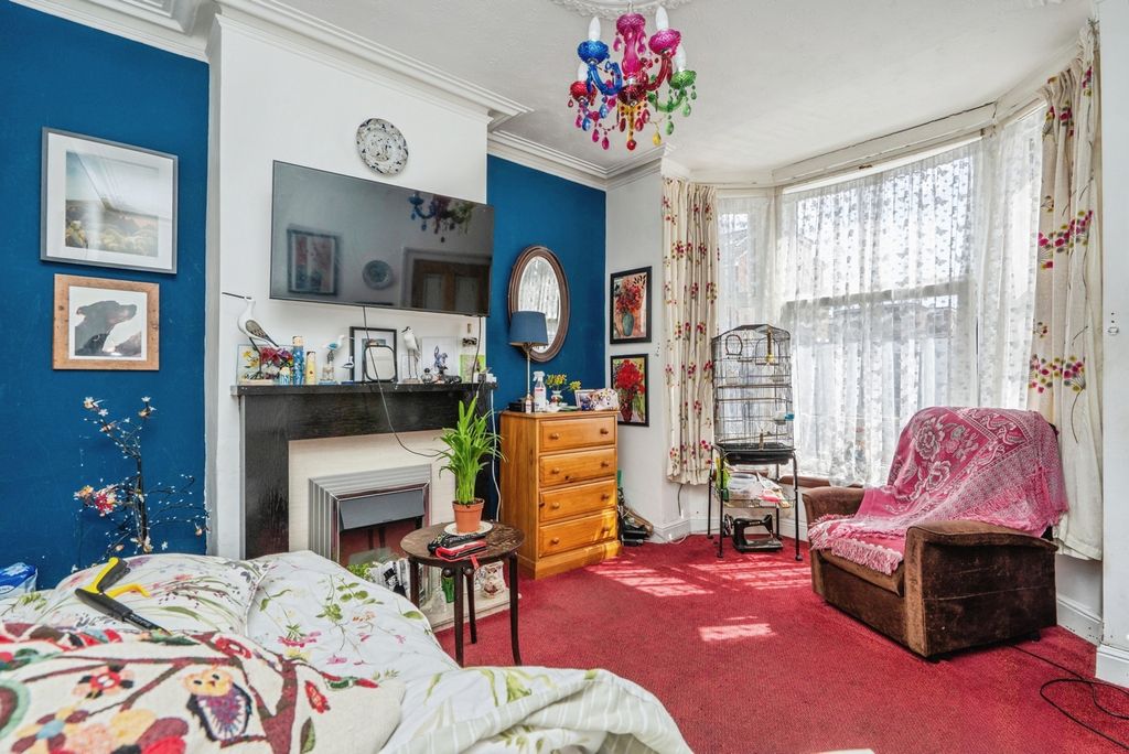 Additional image 2 of 1 bed flat for saleMontgomerie Road, Southsea, Hampshire PO5