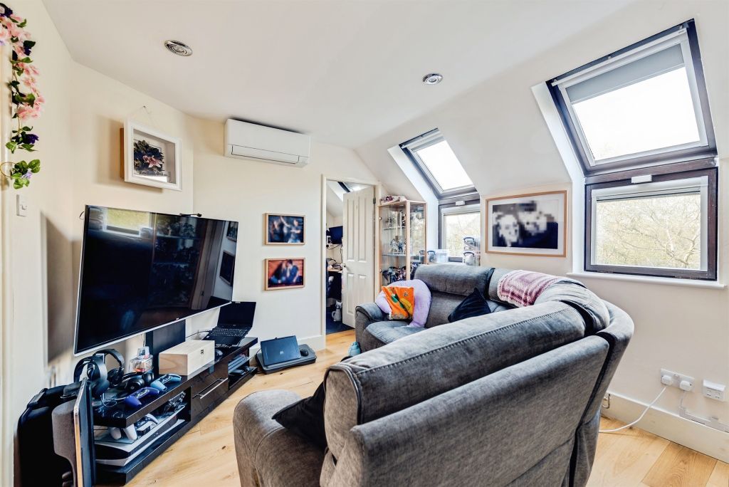 Additional image 6 of 2 bed property for saleCampden Close, Witney OX28