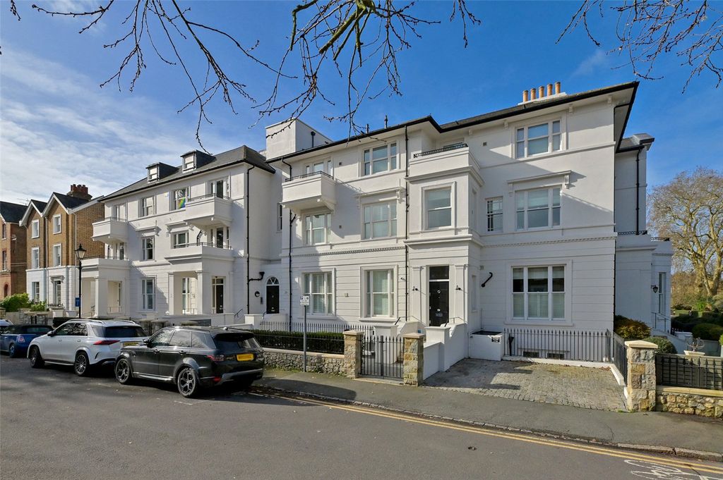 Additional image 2 of 3 bed flat for saleThe Residence, 26 Trinity Place, Windsor, Berkshire SL4
