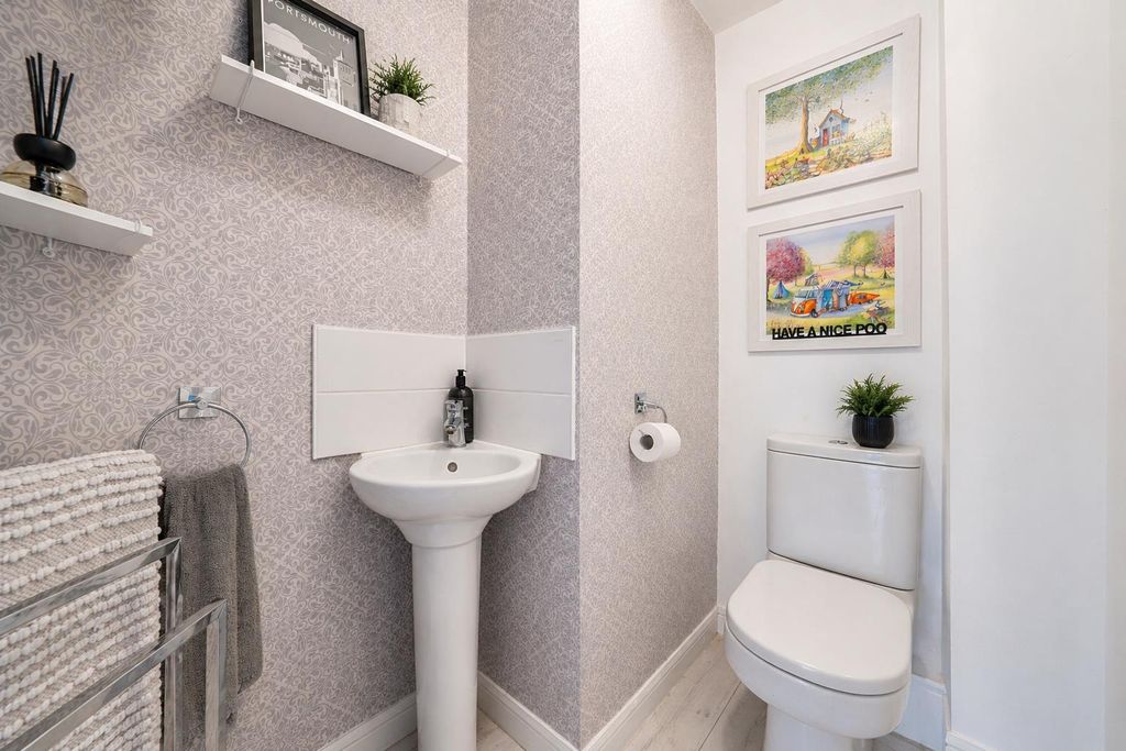 Additional image 8 of 3 bed semi-detached house for saleSaxon Shore Road, Portsmouth PO6