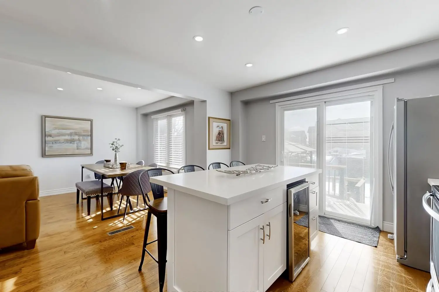 Additional image 6 of 64 Sable Crescent