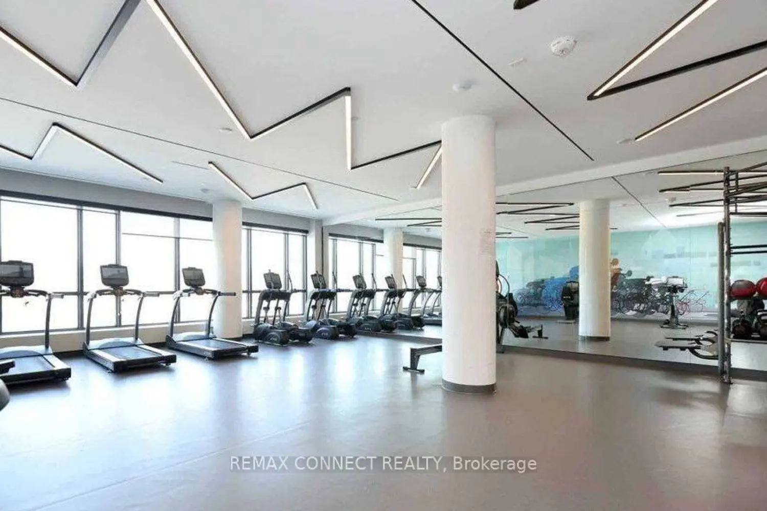 Additional image 11 of 225 Sumach Street 2301