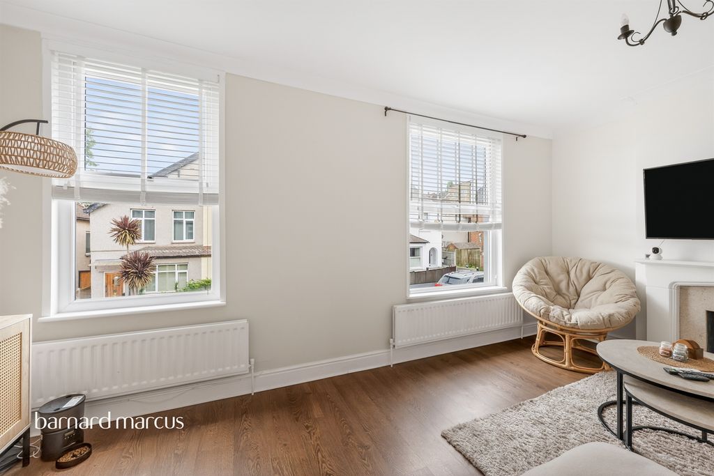 Additional image 5 of 2 bed maisonette for saleWashington Road, Worcester Park KT4